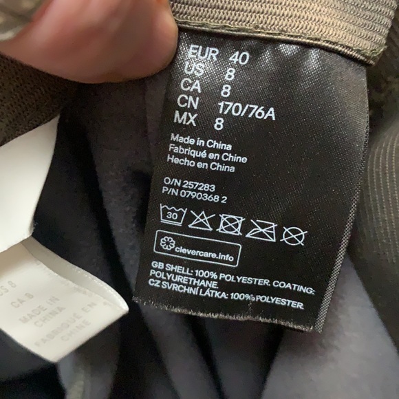 H &M Olive Green Pleather pant. Size 8 - Picture 4 of 7